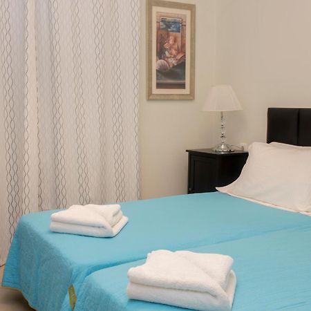 Villa Rose Fira  Room photo